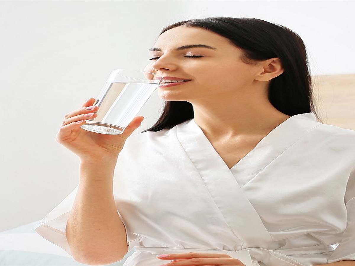 Increase Water Intake: जानें दिन भर में ज्यादा पानी पीने के जाने ये कुछ असरदार उपाय - Photo Gallery
