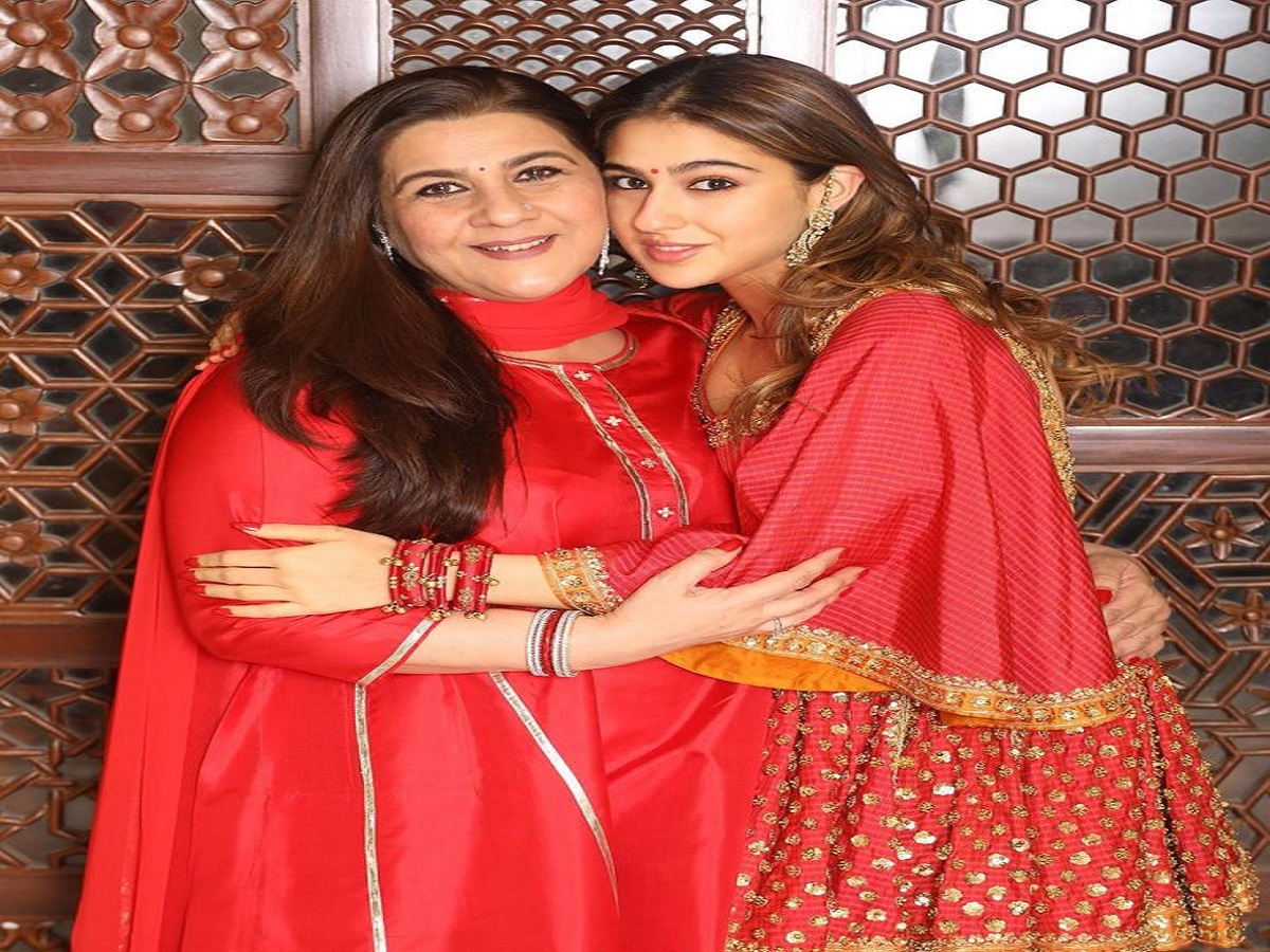 top-6-bollywwod-women-who-strugged-for-live-a-happy-and-peaceful-life Top 6 Bollywood Single Mother: आप भी जानें उन प्रेरणादायक सिंगल मदर्स के बारे में जिन्होंने अपनी मेहनत से बॉलीवुड मे सफलता पाई - Photo Gallery