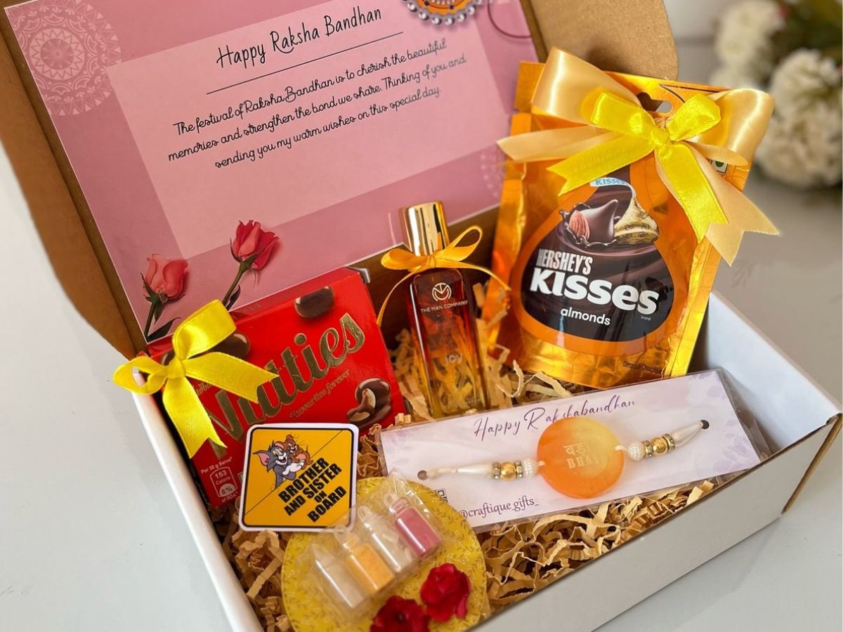 Rakshabandhan 2025: इस राखी बनाना है अपने त्योहार को खुशियों से डोरी से मज़बूत ? कुछ gifts idea जो बनायेंगे आपके रिश्ते को यादगार। - Photo Gallery