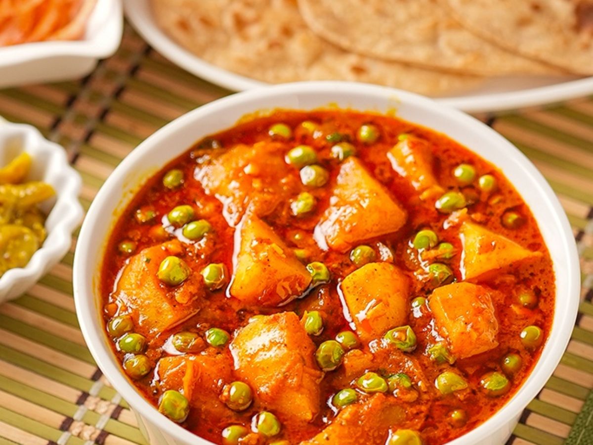 monsoon-2025-try-these-easy-and-healthy-tiffin-recipe-will-be-fresh-and-long-loasting-this-monsoon मानसून में टिफ़िन में क्या दें? ये डिशेज़ रहेंगी ताज़ा और सेहतमंद - Photo Gallery