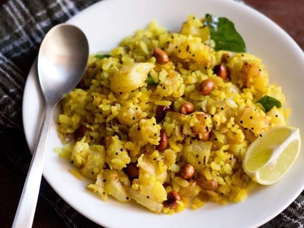 Poha vs Chilla: कौनसा है हेल्दी ब्रेकफास्ट का असली बादशाह? जानिए सही विकल्प - Photo Gallery