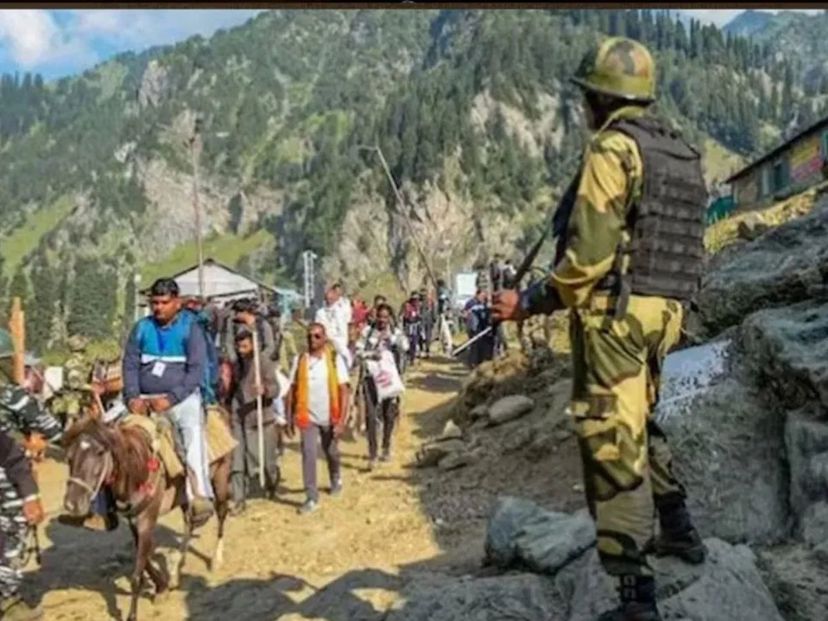 Amarnath yatra 2025: 24 घंटे के लिए अमरनाथ यात्रा को किया गया स्थगित, 8 लोग घायल। - Photo Gallery