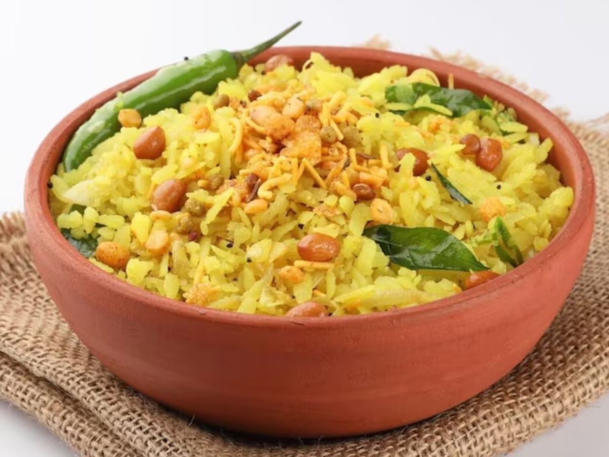 monsoon-2025-try-these-easy-and-healthy-tiffin-recipe-will-be-fresh-and-long-loasting-this-monsoon मानसून में टिफ़िन में क्या दें? ये डिशेज़ रहेंगी ताज़ा और सेहतमंद - Photo Gallery