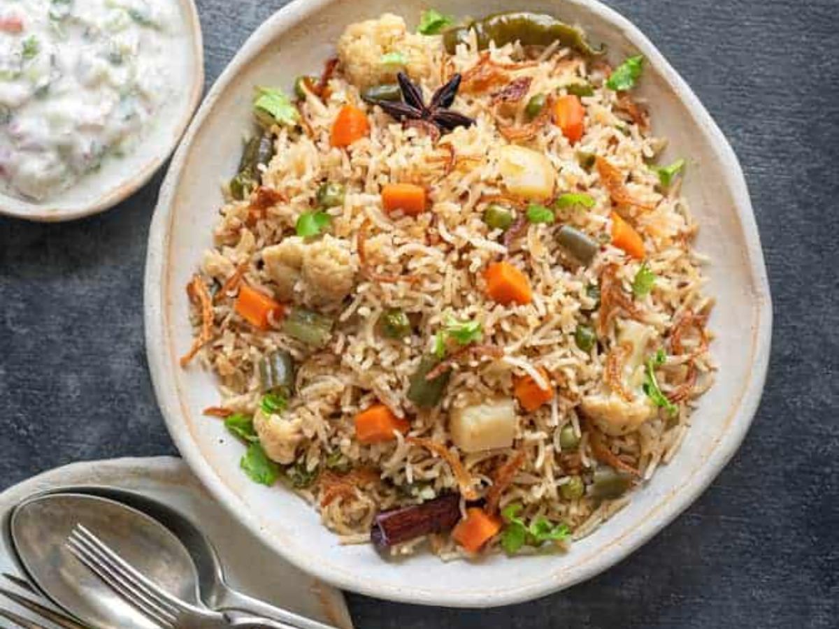 monsoon-2025-try-these-easy-and-healthy-tiffin-recipe-will-be-fresh-and-long-loasting-this-monsoon मानसून में टिफ़िन में क्या दें? ये डिशेज़ रहेंगी ताज़ा और सेहतमंद - Photo Gallery