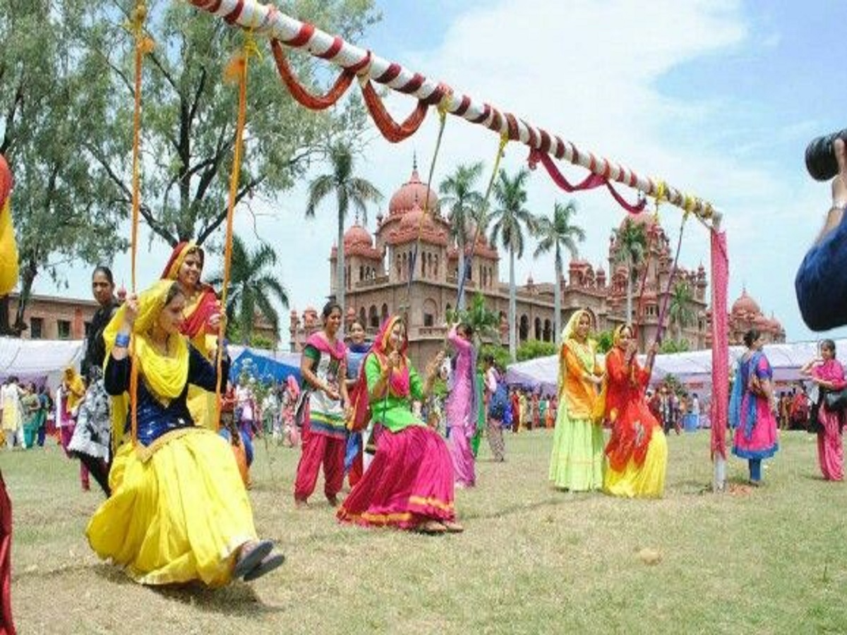 Hariyali Teej 2025: पहली बार किसने रखा था ये व्रत और क्यों मानी जाती है ये सुहागिनों के लिए सबसे पवित्र तिथि? - Photo Gallery