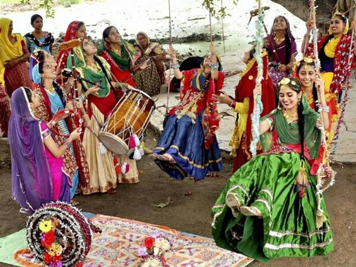 Hariyali Teej 2025: पहली बार किसने रखा था ये व्रत और क्यों मानी जाती है ये सुहागिनों के लिए सबसे पवित्र तिथि? - Photo Gallery