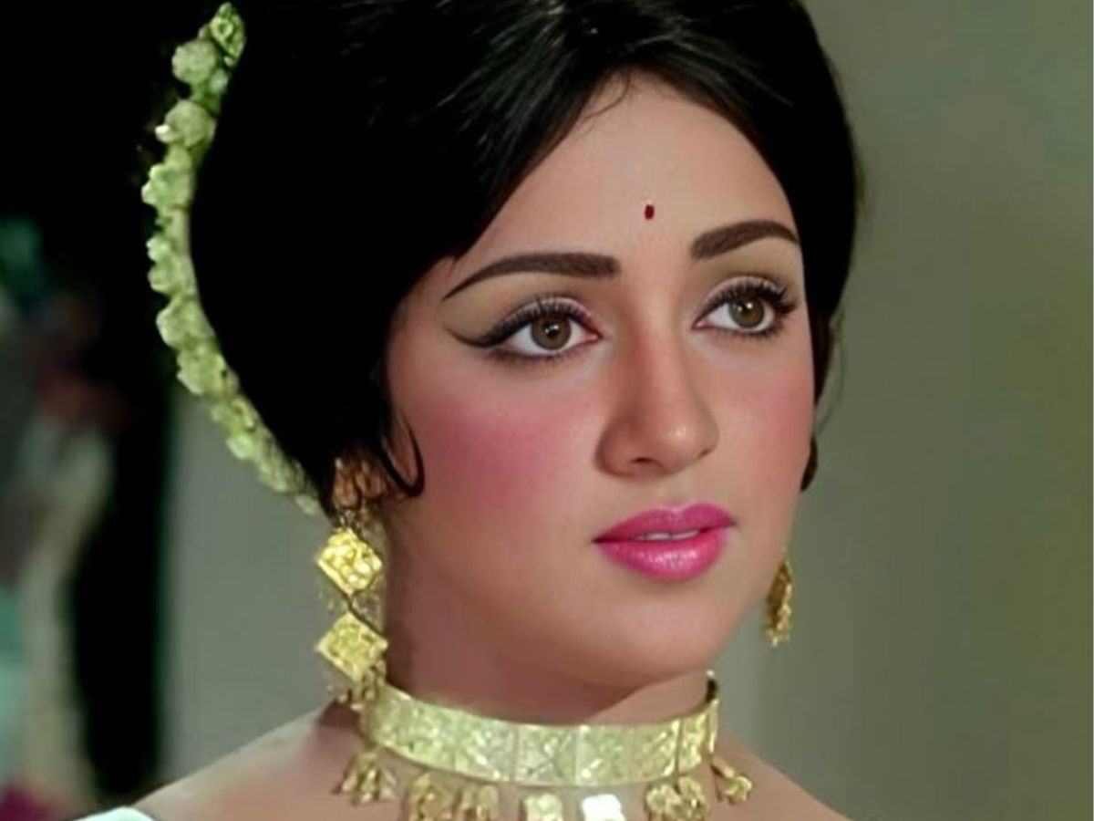 from-madhubala-to-vaijayanti-mala-these-actresses-captured-everyones-hearts-with-their-innocence-and-beauty मधुबाला से लेकर वैजयन्ती माला तक, इन एक्ट्रेस ने मासूमियत से किया सबके दिलों पर राज - Photo Gallery