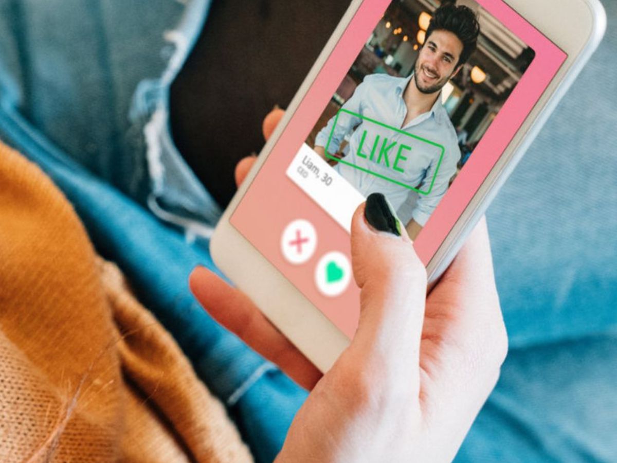 online-dating-is-fun-but-beware-learn-these-things-before-entering-a-love-relationship हो सकता है धोखा! Online Dating है बड़ा Scam, बचना है तो रखें इन बातों का जरूर ध्यान - Photo Gallery