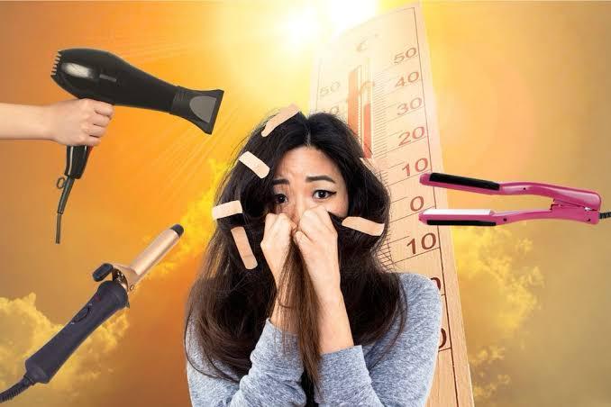Monsoon hair care tips 2025: इन कुछ hacks रखें अपने बालों को इस मानसून non frizzy - Photo Gallery