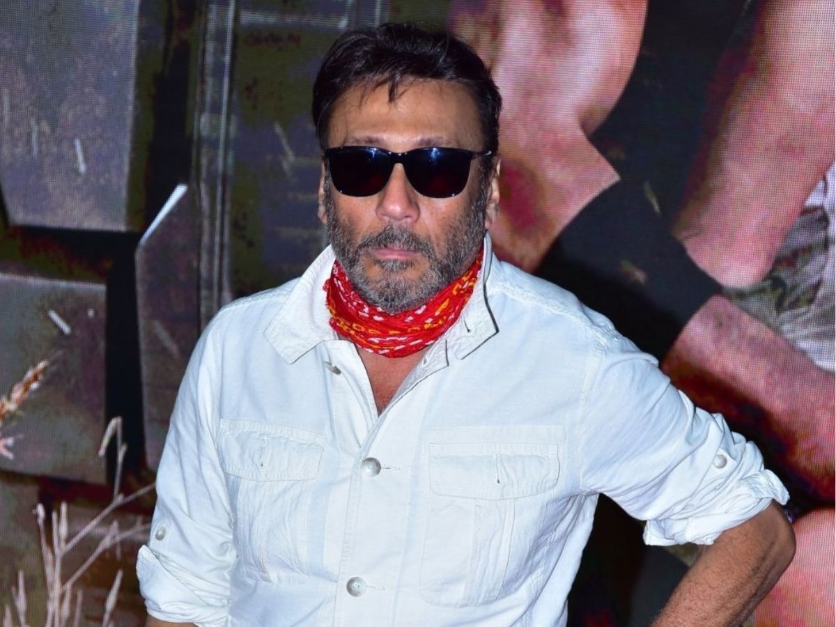 बॉलीवुड के इन सितारों ने उम्र को दी मात,आज भी दिखते है बेहद डैशिंग - Photo Gallery