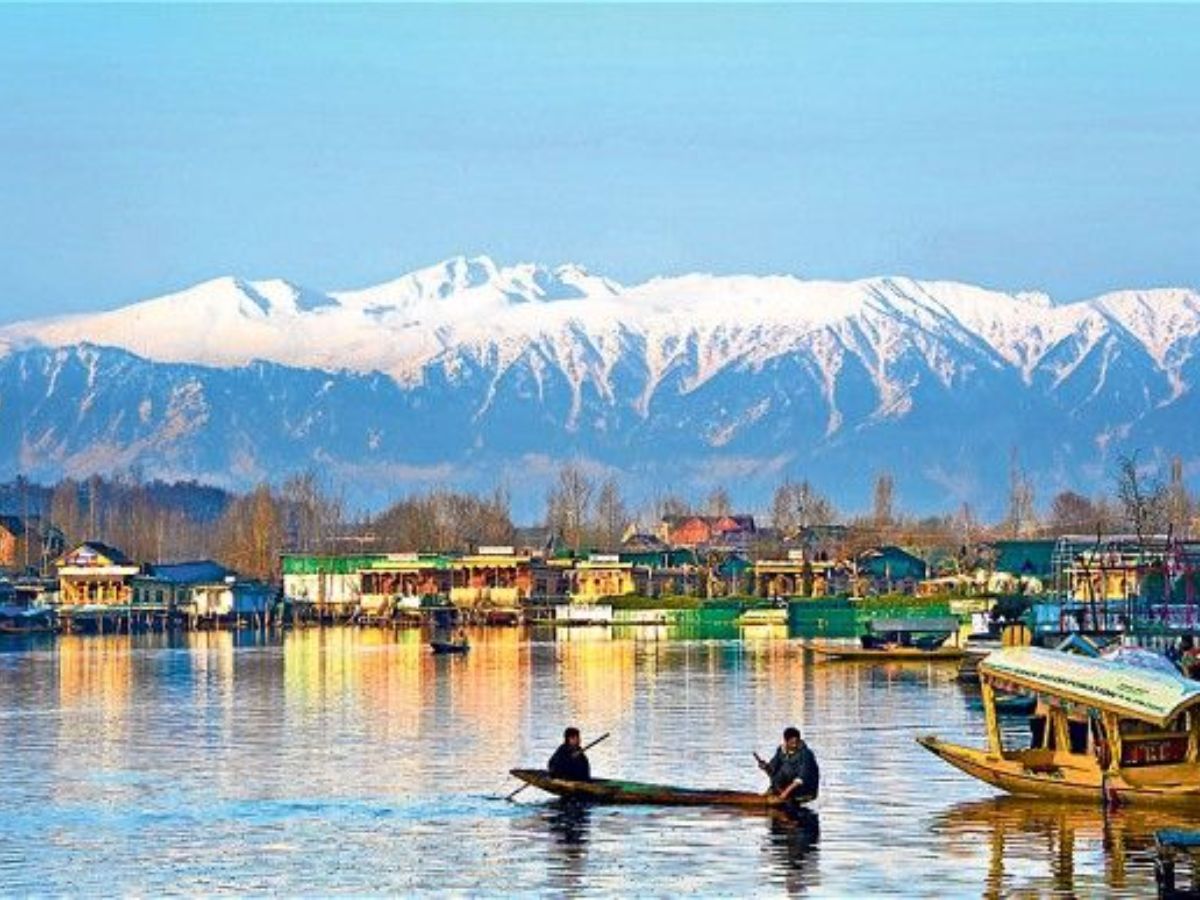 रिश्तों में चाहते हैं प्यार और मिठास? तो इस मॉनसून आप भी प्लान करें पार्टनर के साथ ये रोमांटिक ट्रिप - Photo Gallery