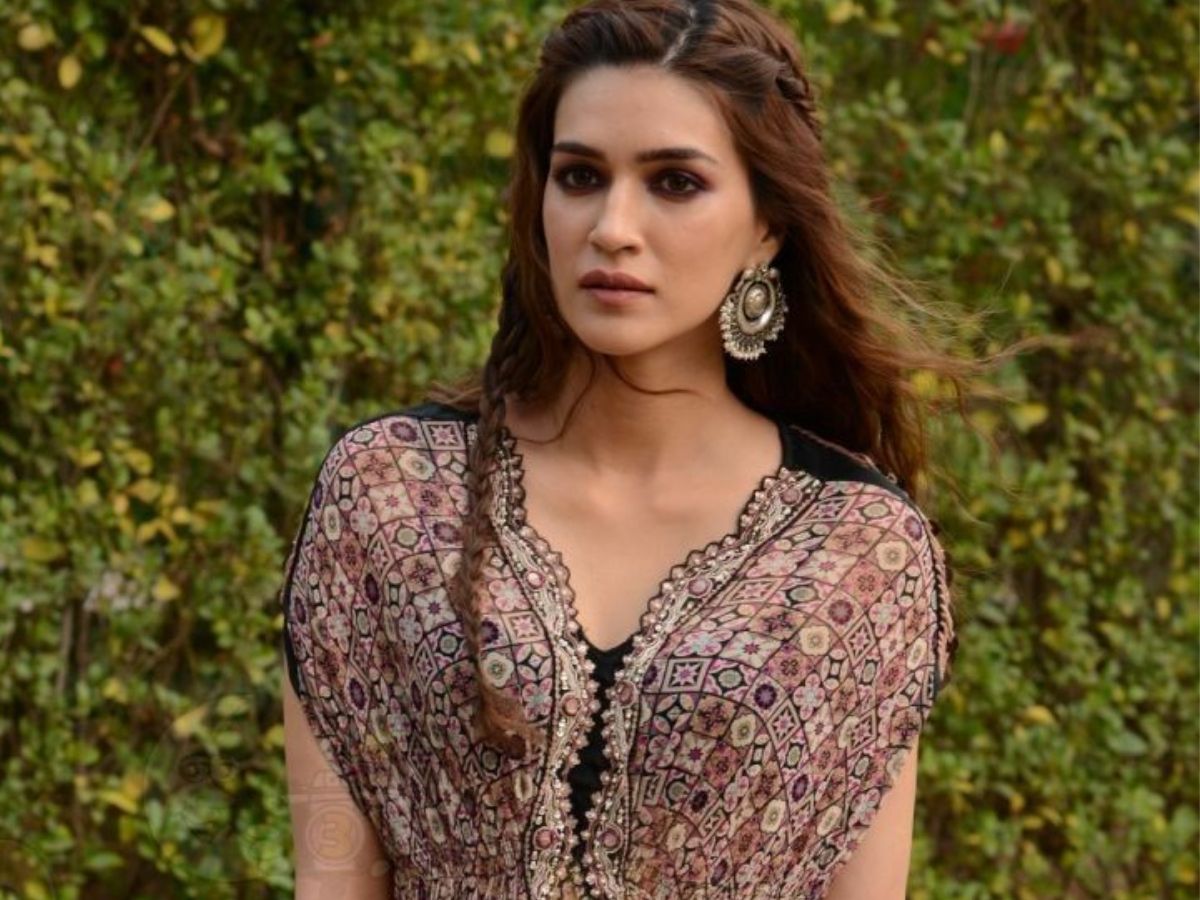 आप भी करे इस रक्षाबंधन पर अपनी फेवरेट एक्ट्रेस जैसा लुक ट्राय - Photo Gallery