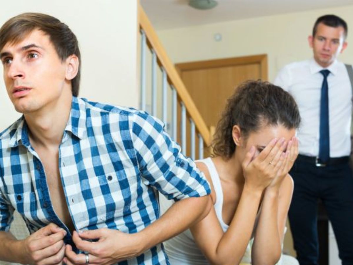 extra-marital-affairs-in-india-know-city-with-the-highest-number-of-affairs-and-why कहाँ होते हैं सबसे ज्यादा एक्स्ट्रा मैरिटल अफेयर? जाने इसके पीछे की वजह - Photo Gallery