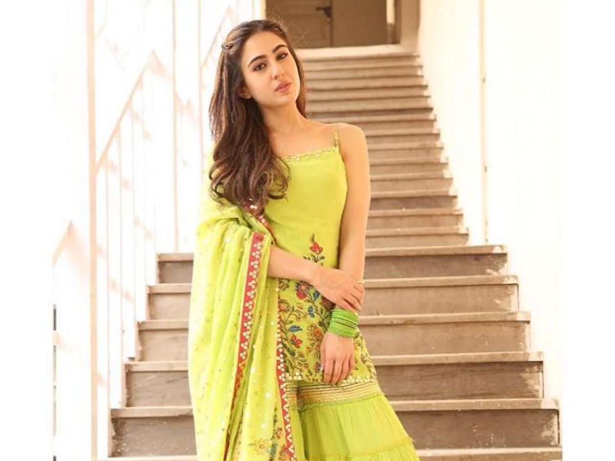 आप भी करे इस रक्षाबंधन पर अपनी फेवरेट एक्ट्रेस जैसा लुक ट्राय - Photo Gallery