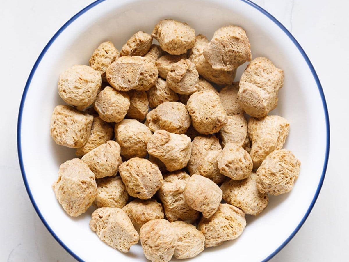 eat-these-protein-rich-options-regularly-to-support-muscle-repair-pluses-whole-grain मांसपेशियों को बनना चाहते हो मजबूत ?तो आज ही डायट मे शामिल करे ये प्रोटीन से भरपूर फूड - Photo Gallery