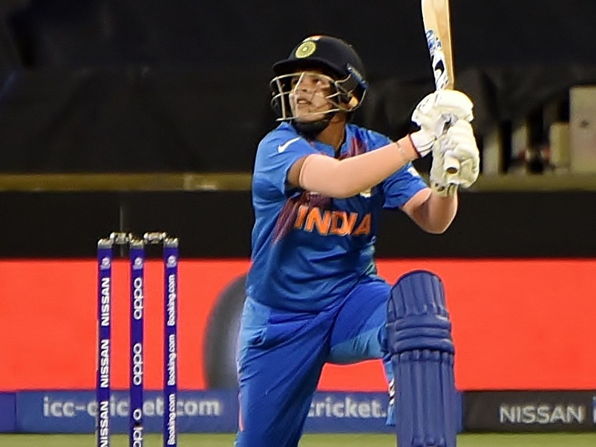 भारत की महिला टीम ने इंग्लैंड के खिलाफ पहली बार टी20 सीरीज जीत दर्ज कर रच दिया इतिहास - Photo Gallery