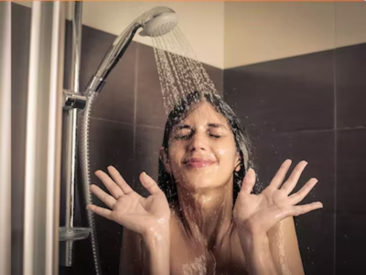 cold-shower Cold shower: ठंडे पानी से नहाने का फायदा या नुकसान ? जानिए सच्चाई - Photo Gallery