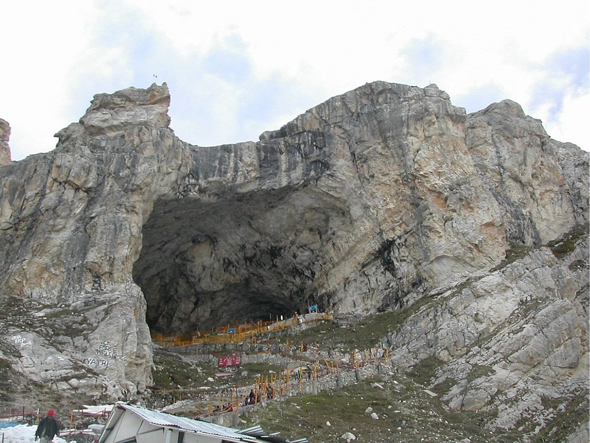 must-visit-these-temples-this-sawan-season-sawan-2025-to-worship-lord-shiva Sawan 2025: इस सावन भगवान शिव के इन मंदिरों में ज़रूर जाए। - Photo Gallery