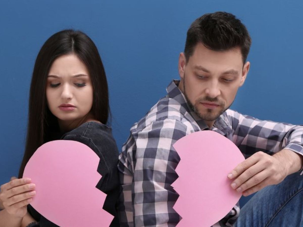 extra-marital-affairs-in-india-know-city-with-the-highest-number-of-affairs-and-why कहाँ होते हैं सबसे ज्यादा एक्स्ट्रा मैरिटल अफेयर? जाने इसके पीछे की वजह - Photo Gallery