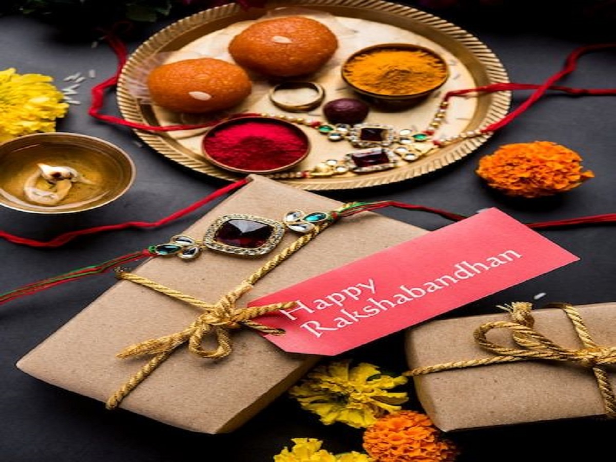 Raksha Bandhan 2025: रक्षाबंधन पर बहन करें ये 5 काम, खुल जाएंगे भाई की किस्मत के सारे दरवाजे - Photo Gallery