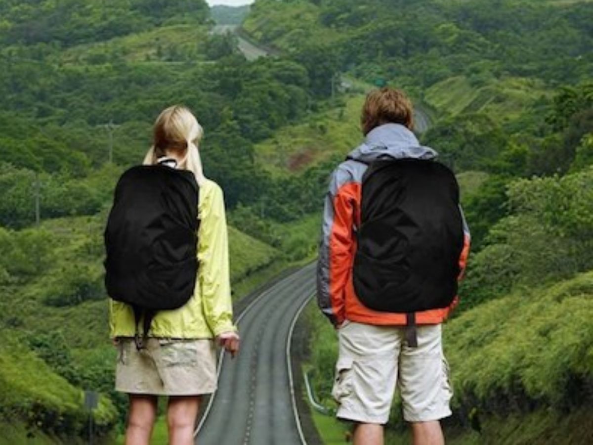 Monsoon 2025: तूफानी बारिश हो या आए बाढ़! ना हो परेशान, इस तरह के Waterproof Bags बचायेंगे लैपटॉप और स्मार्टफोन जैसी कीमती चीजों को