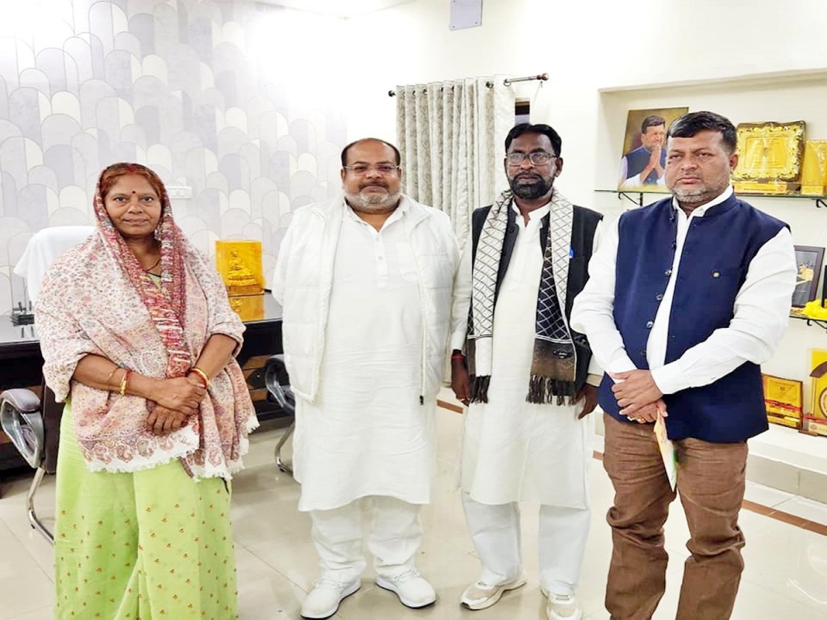 bihar-chunav-2025-vibha-devi-prakash-veer-nawada-rjd-mla-appearance-on-pm-modi-stage-shakes-political-circles Bihar Chunav 2025: चुनाव से पहले ही विभा देवी और प्रकाशवीर ने बिखेरा सियासी तूफान, जानिए किसने किसे पछाड़ा - Photo Gallery