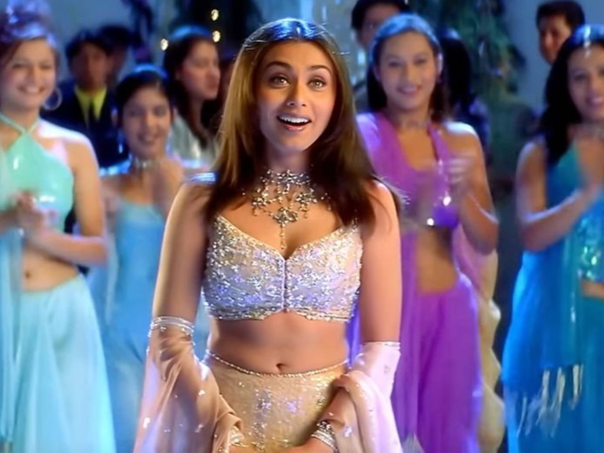 Rani mukherji के इन आउटफिट्स से इंस्पायर्ड हो सकता है आपका Rakshabandhan लुक। - Photo Gallery