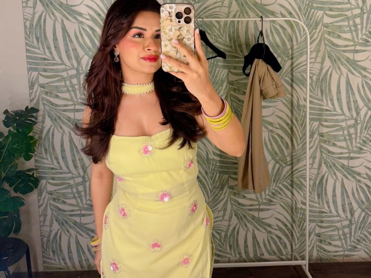 Avneet Kaur ने करवाया लेटेस्ट फोटोशूट, पीला सूट पहनकर देसी लुक में ढाया कहर - Photo Gallery