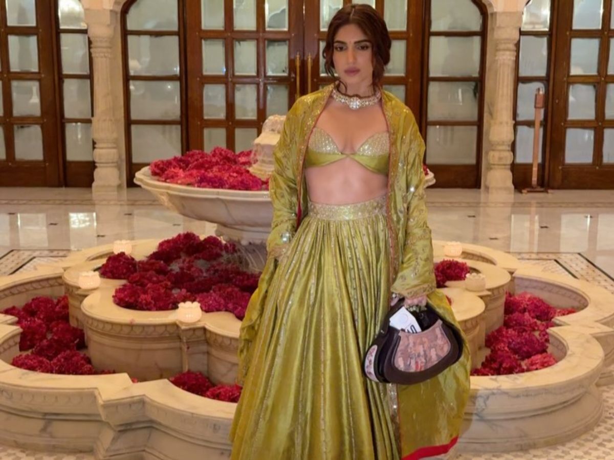 Bhumi Pednekar ने शेयर की कुछ ऐसी तस्वीरें जिस में दिखा एक्ट्रेस का ग्लैमरस और अट्रैक्टिव लुक - Photo Gallery