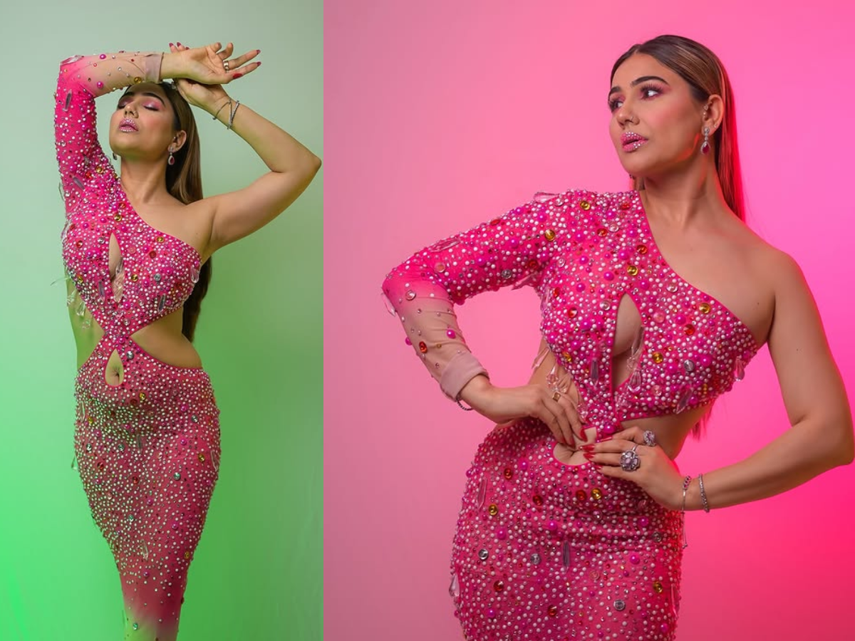 Kangana spread the magic of her glamour in a shy pink dress - Photo Gallery