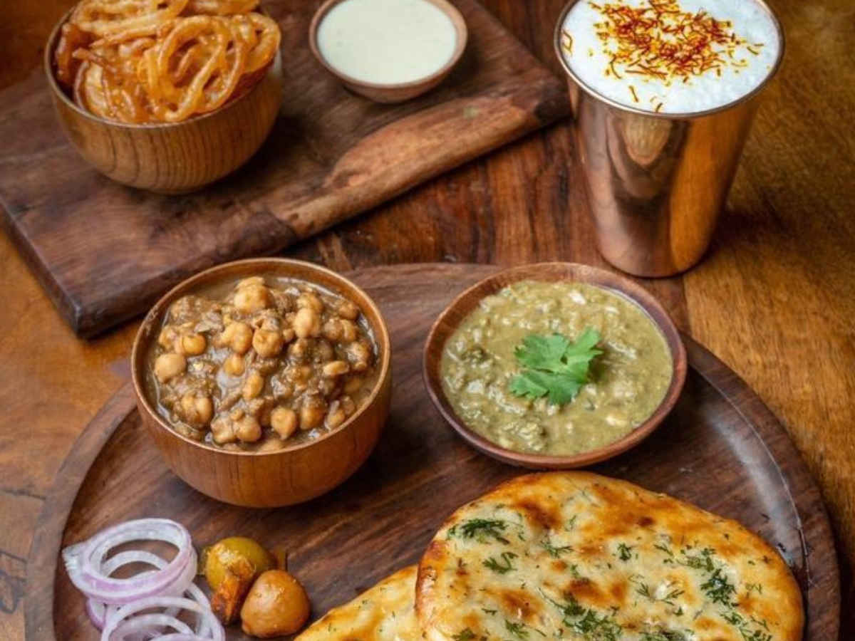 taste-the-best-of-india-taste-buds-with-delhis-golgappas-and-hyderabads-biryani Amritsar Amritsari Kulcha and Lassi - Photo Gallery