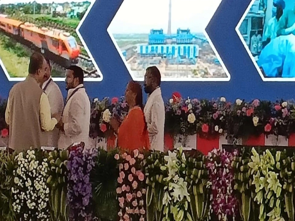 bihar-chunav-2025-vibha-devi-prakash-veer-nawada-rjd-mla-appearance-on-pm-modi-stage-shakes-political-circles Bihar Chunav 2025: चुनाव से पहले ही विभा देवी और प्रकाशवीर ने बिखेरा सियासी तूफान, जानिए किसने किसे पछाड़ा - Photo Gallery