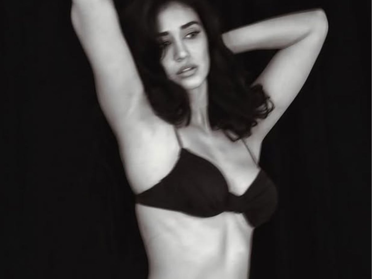 Disha sexy look set the internet on fire - Photo Gallery
