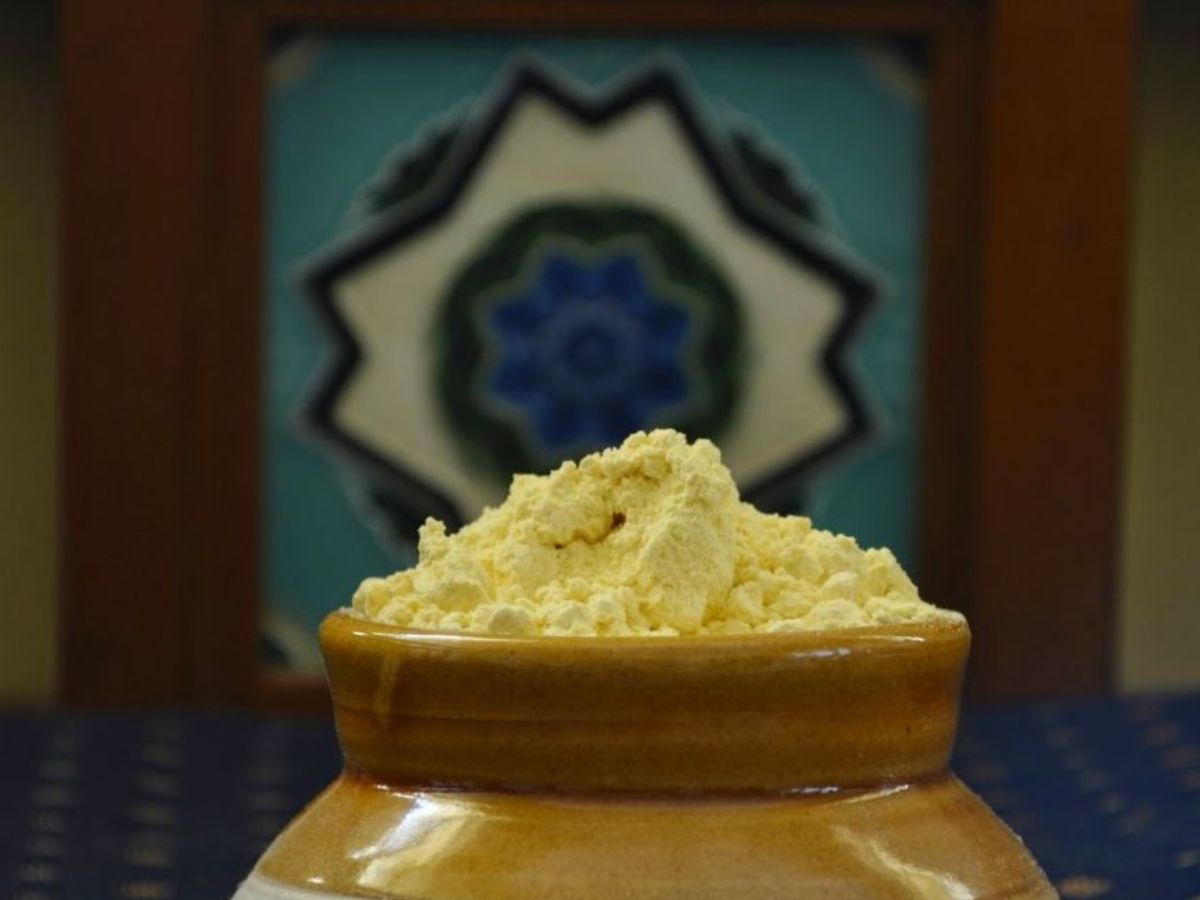 चहरे के open pores दिख रहे हैं गंदे और भद्दे ? ट्राय करें ये face pack और पाएं चमकदार स्कीन - Photo Gallery