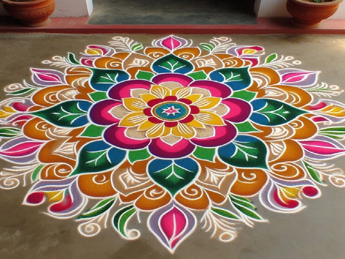 Janmashtami 2025 Decoration Ideas: जन्माष्टमी के लिए 5 शानदार सजावट आइडिया, जो आपके घर के मंदिर को बना देगें स्वर्ग से भी सुंदर - Photo Gallery