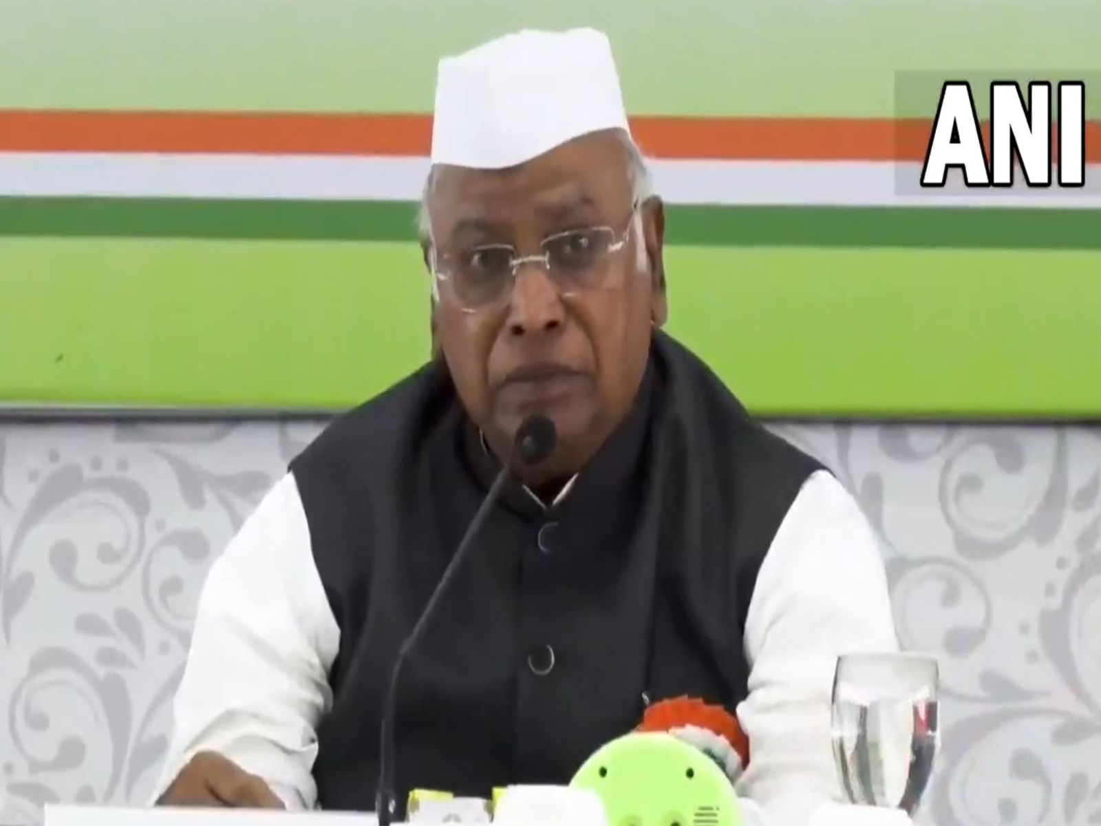 'Double engine' claim proved hollow in Bihar: Kharge slams Nitish Kumar govt at CWC meet