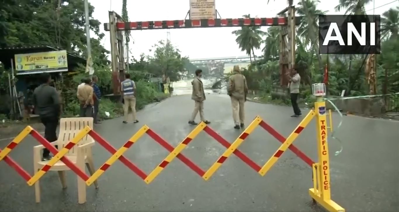 Hyderabad floods: NDRF, HYDRAA teams evacuate residents as Musi river overflows