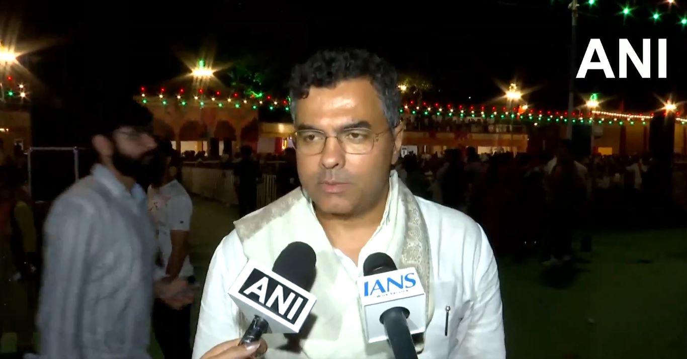"Whenever you attend Ramleela, keep watchful eye," says Delhi Minister