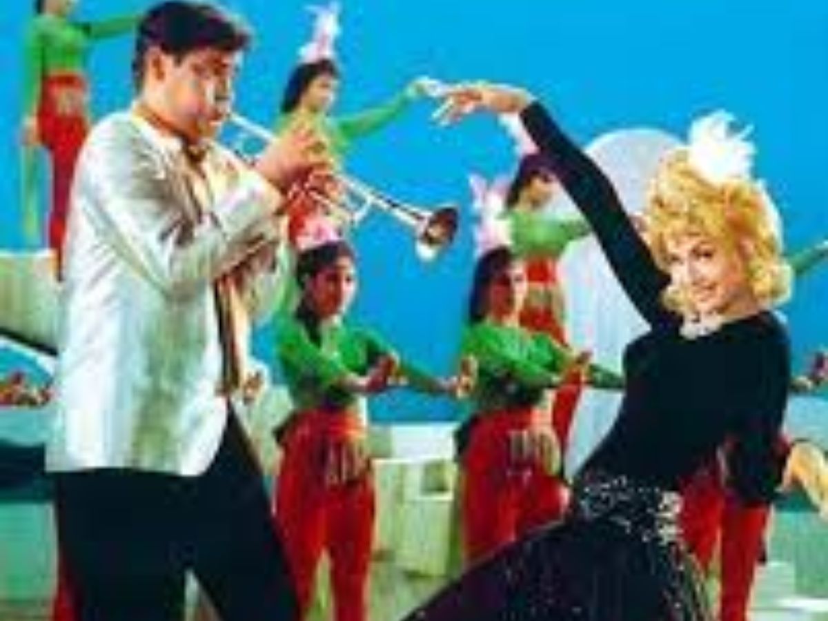 Lata Mangeshkar की आवाज और Helen के जलवा, इन दोनों की सदाबहार जोड़ी ने बनाया डांस फ्लोर को हिट - Photo Gallery