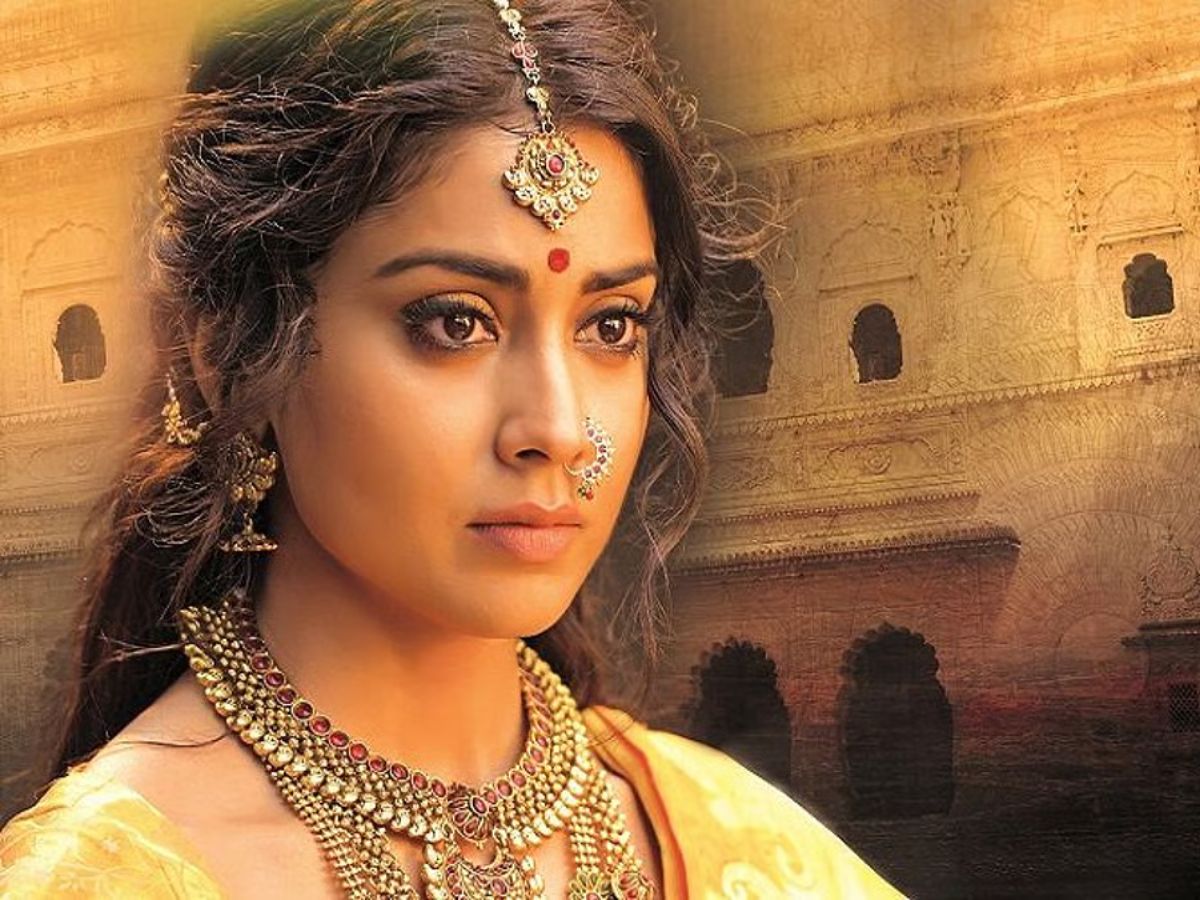 Drishyam से RRR तक, हर किरदार में चमक डाल Shriya Saran ने छोड़ी अपनी छाप - Photo Gallery