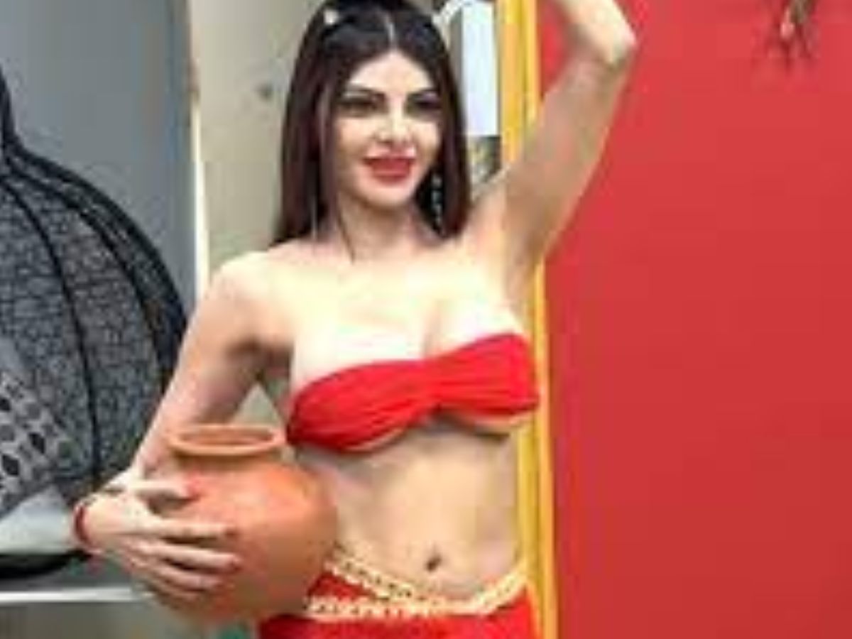 हुस्न की मलिका! Sherlyn Chopra की इन कातिल आड़ाओ से नजारे हटाना होगा आपके लिए भी मुश्किल - Photo Gallery
