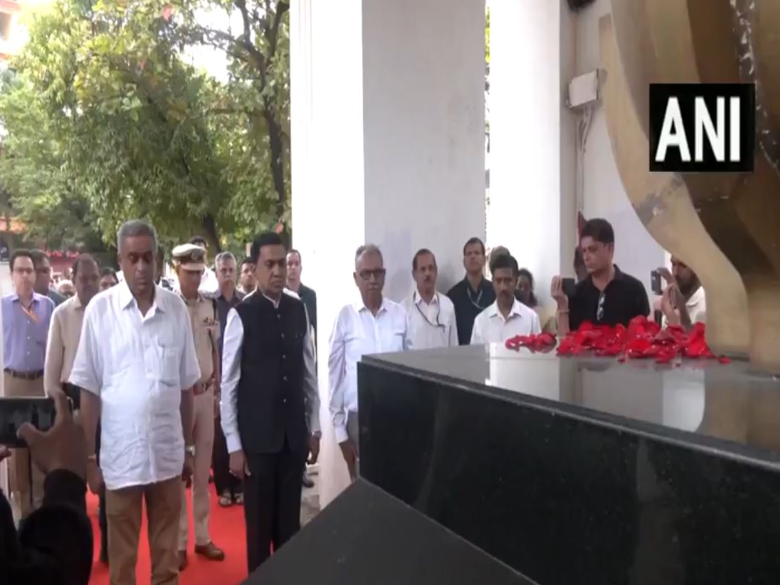 Goa CM pays tribute to TB Cunha on his death anniversary in Panaji