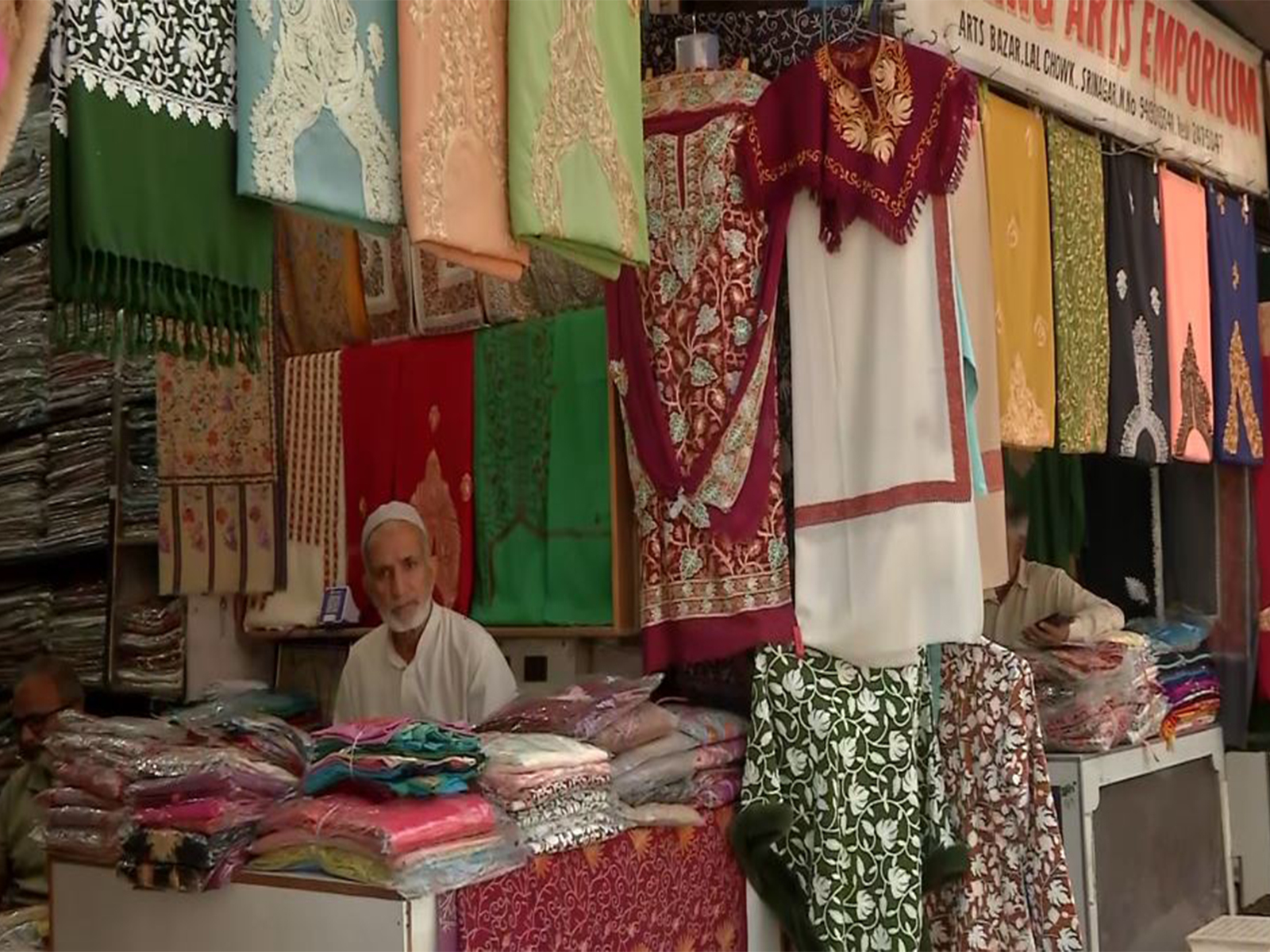 Traders, locals from Kashmir thank PM Modi for GST reforms, call it big relief for common people