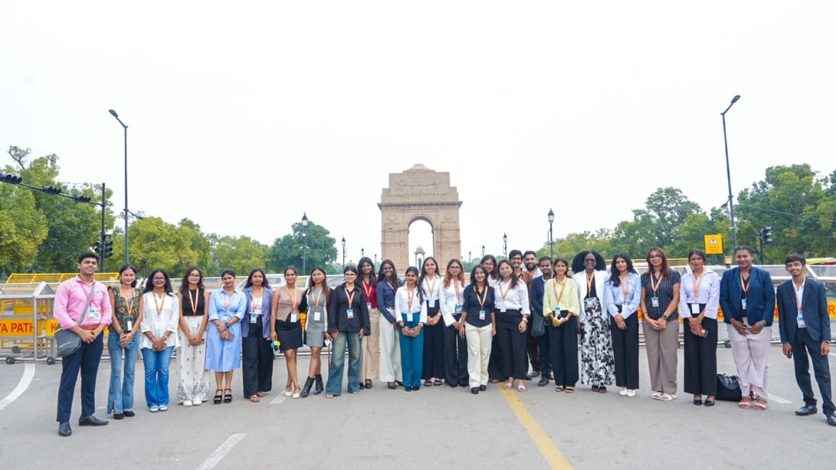 पारुल यूनिवर्सिटी के पत्रकारिता छात्रों ने दिल्ली के प्रमुख न्यूज़रूम का किया दौरा