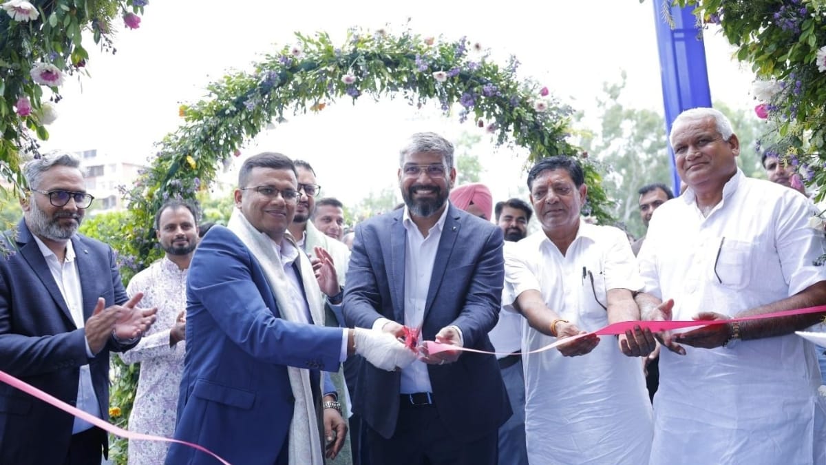 विनफास्ट ने पकड़ी रफ्तार, महज़ एक साल में सीकर रोड, जयपुर में तीसरा शोरूम लॉन्च