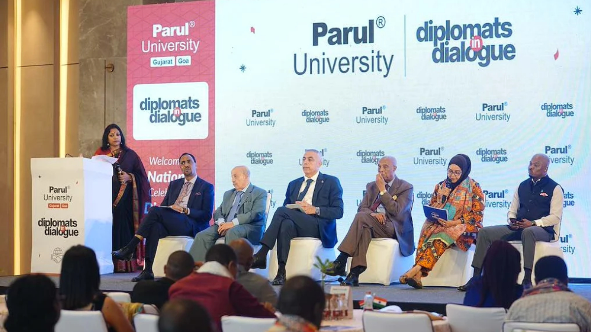 global-collaboration-initiative-by-diplomats-in-dialogue-3-0-at-parul-university पारूल विश्वविद्यालय में डिप्लोमॅटस इन डायलॉग 3.0 के द्वारा वैश्विक सहयोग की पहल